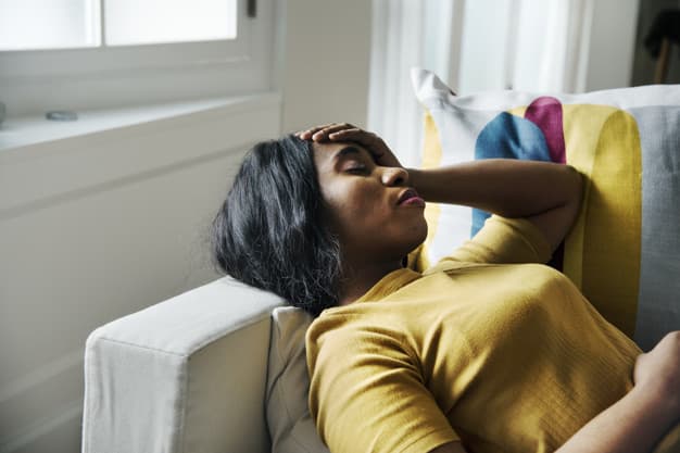 mujer-con-dolor-de-cabeza